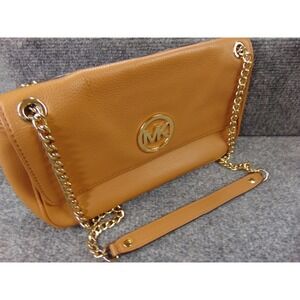 Michael Kors Fulton Flap Bag Tan Pebbled Leather 38S3XFTF1L Chain Crossbody